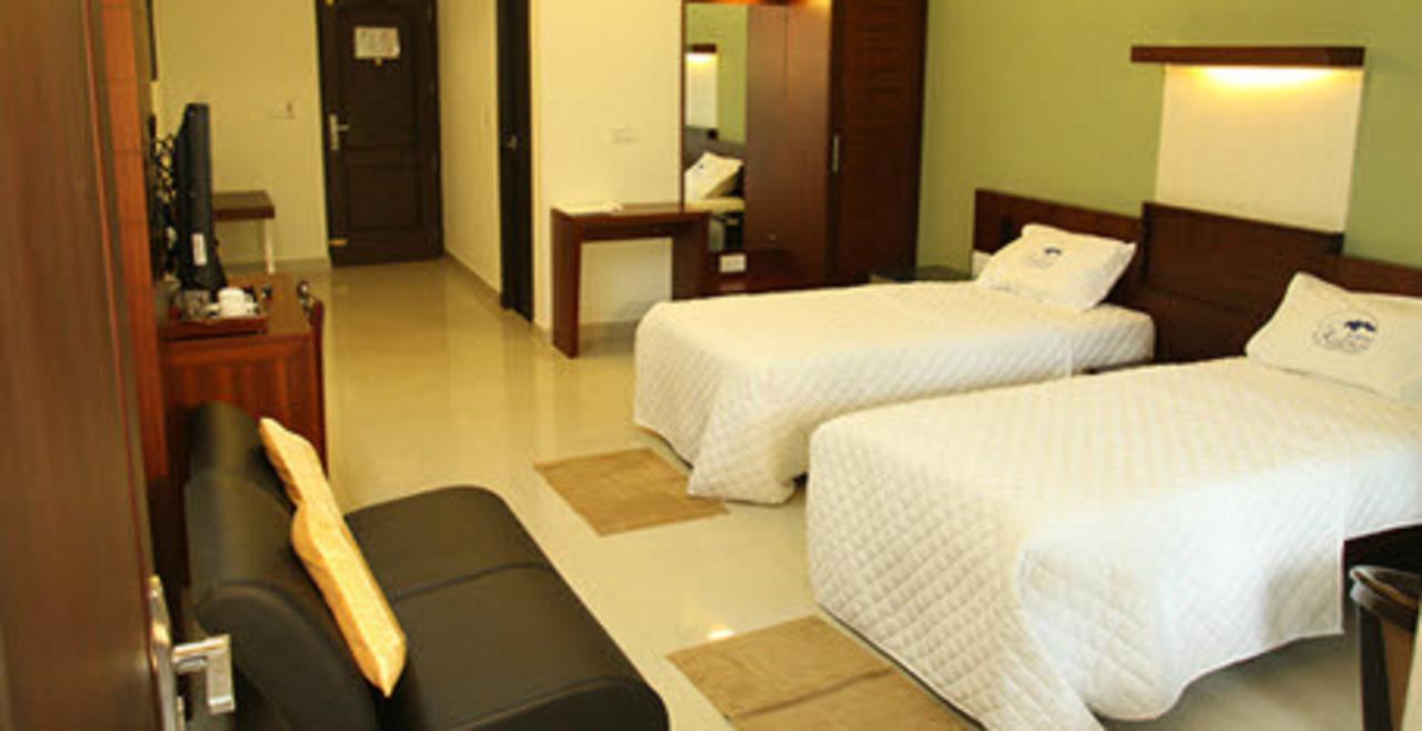 Hotel Soorya Regency Malappuram Esterno foto